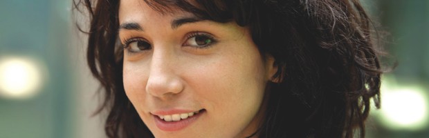 Réalisé par Hélène Lombard 
Chaque jour à 19h, la webcam de l’ordinateur de Fantille se...